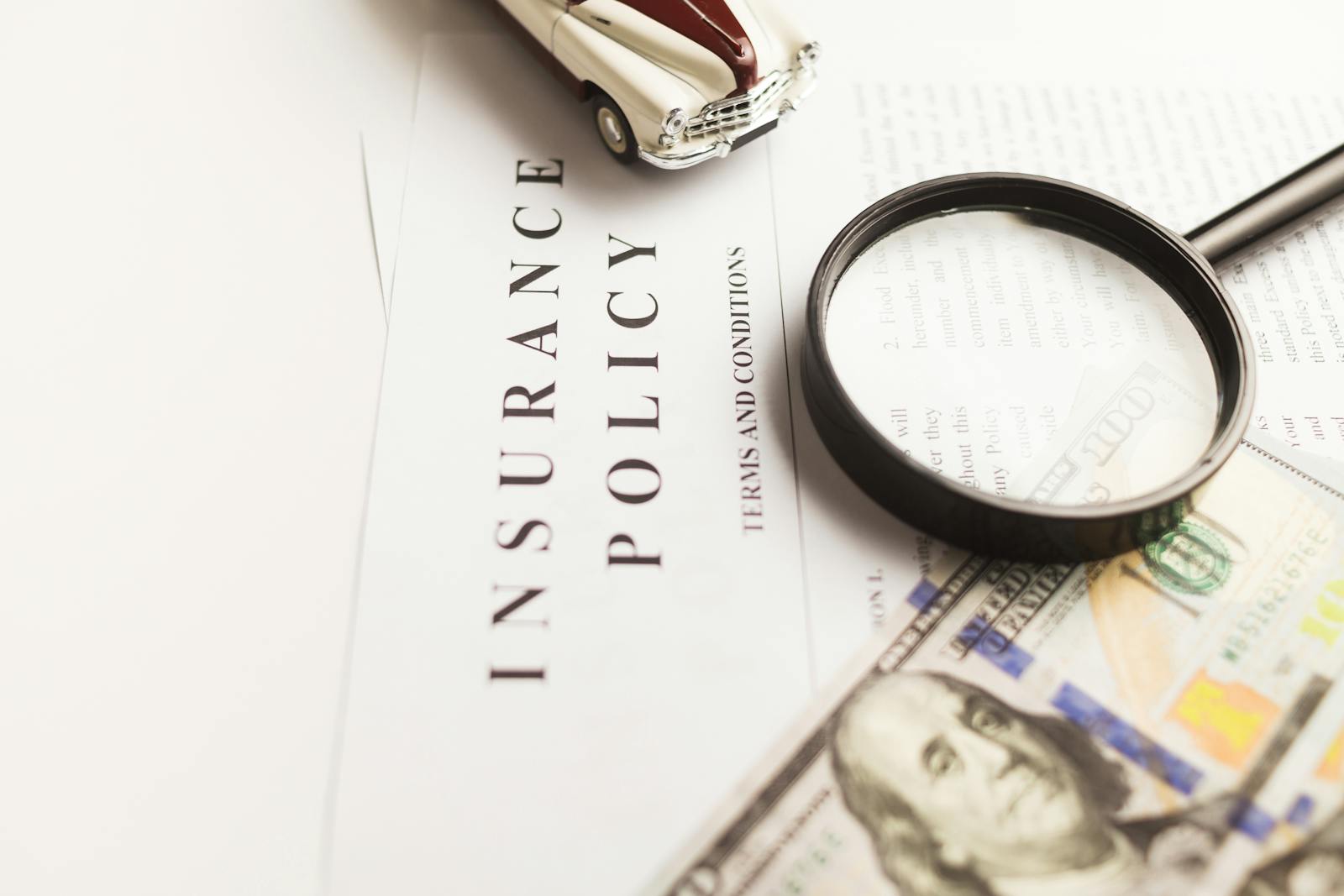 The Benefits of Paying Auto Insurance Premiums Annually vs. Monthly